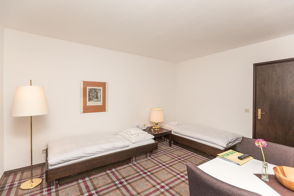 Hotel Alpenhof Postillion Kochel am See Room photo